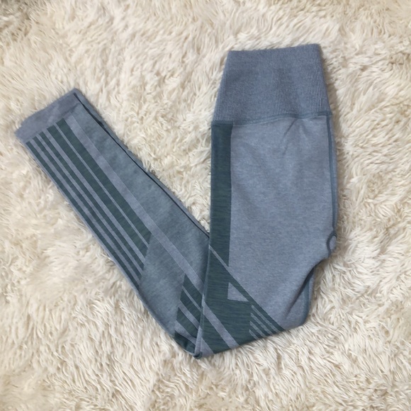 ALO 7/8 High-Waist Seamless Tempo Leggings - Picture 6 of 10